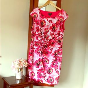 Gorgeous flattering floral dress